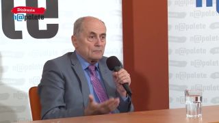 USA hrajú so svetom komédiu