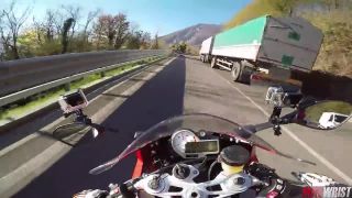 Plný plyn na BMW S1000RR v talianskych kopcoch