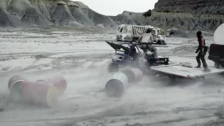 Mad Max - paintballová prestrelka na motokárach