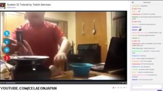 Chlapec si uvaril notebook