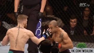 UFC šampiónom za 13 sekúnd (José Aldo vs. Conor McGregor)