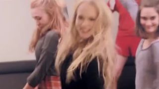 S Hudbou Vesmírnou - Hoovering Song