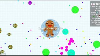 Takto sa hrá Agar.io u mňa doma :)