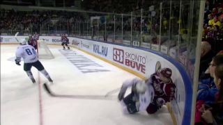 Hrôzostrašný výsledok bodyčeku v KHL a veľké šťastie