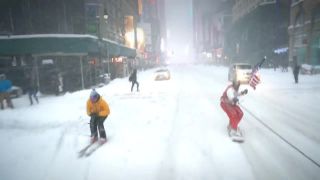 So snowboardom po zasneženom New Yorku