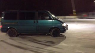Drift s dodávkou Volkswagen Multivan Syncro