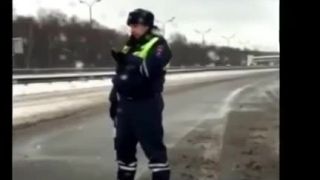 Súdruh v limuzíne má prednosť pred sanitkou (Rusko)
