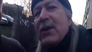 Alojza Hlinu pred kanceláriou strany SMER - SD na Súmračnej u