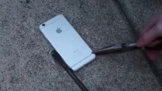 Iphone 6 a mikrovlná rúra.