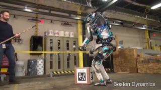 Atlas - humanoidný robot od Boston Dynamics