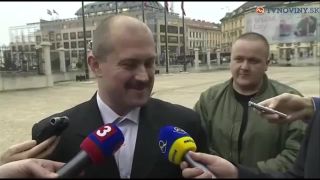 Kto je Marian Kotleba? A koho vzal na kandidátku ĽSNS?