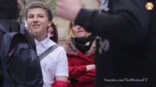 Zrazil ho k zemi