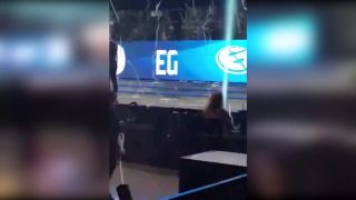 Hostesku naplašili konfety (Chorvátsko)