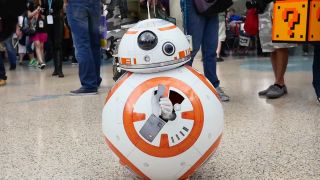 BB8 a votrelec sa konečne stretli na WonderCon 2016