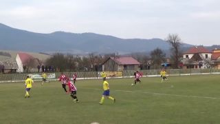Nádherný gól v amatérskom futbale.