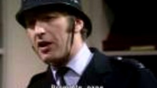 Monty Python - Policajná stanica