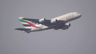 Airbus A380 - 800 Emirates