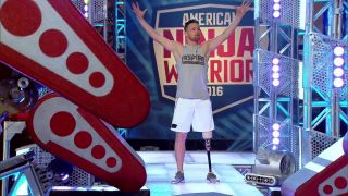 Jednonohý American Ninja Warrior