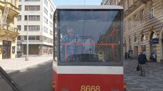 Když se stojí,tak ani tramvaj nejede