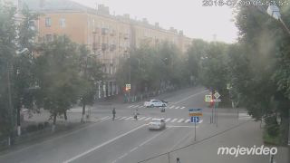 Na červenú sa do križovatky nechodí! (Rusko)