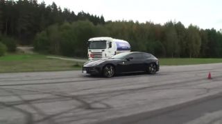 Audi RS6 Avant 700HP MTM vs Ferrari FF