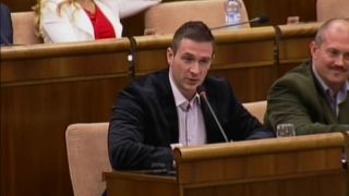 Kotleba a Uhrík reagujú na Dostála