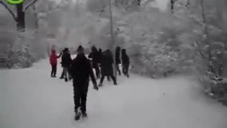Migranti napadli a okradli 15 ročné dievča (Holandsko)