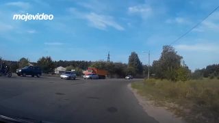 Dáma odbočila vľavo