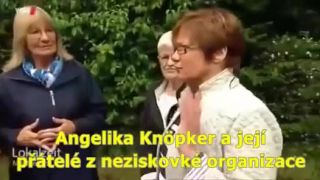 Uprchlíci užívají porno - predplatné služby na účet mest