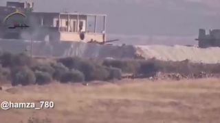 Tank sa dvakrát vyhol raketám (Sýria)