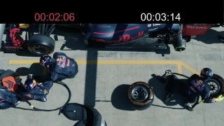 Tím vs. jeden mechanik (Pit Stop Formula 1)