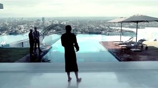 Mechanic: Resurrection - Swimming Pool Scene - Exclusive (HD)
