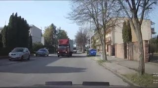 Pozor idem "JA"