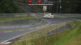 Zostrih najlepších momentov na NÜRBURGRINGu 2016