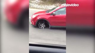 Keď dement týra Toyotu RAV4!