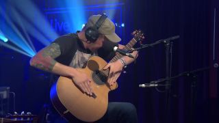 Showhawk duo = dvaja blazni z gitarami