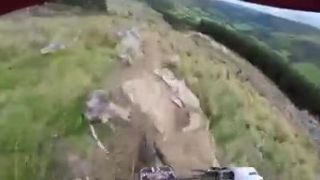 Brutálna adrenalínová jazda z ktorej sa vám zatočí hlava 