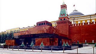 Iron Maiden  - - MOTHER RUSSIA - D.Videos