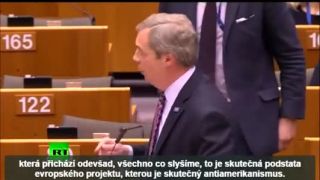 Nigel Farage pozval Trumpa do EÚ a prišlo veľké rozhorčenie