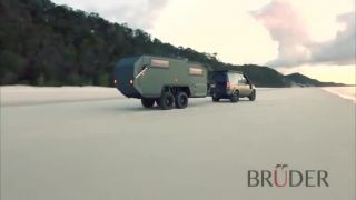 Na dovolenku s Bruder EXP-6 off-road Camping Trailer