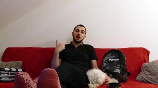 MĚŠŤÁCI NA ANDĚLU MLÁTÍ BEZDOMOVCE A „NEBEZPEČNÉHO D