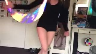 Šikovné dievča s Hula hoop