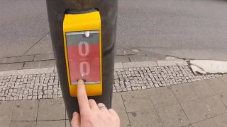 PARÁDNE SPRÍJEMNENIE ČAKANIA NA ZELENÚ