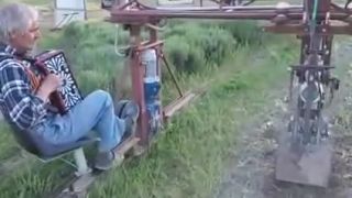 Agrokuh - plečkovanie paradajok