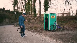 Mestsky Freeride v podaní Fabia Wibmera v uliciach Salzburgu