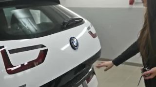 Automobilka BMW darovala BMW i3 Policii ČR