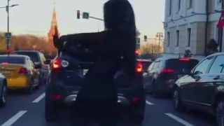 Devočka tancuje na kare (Moskva)