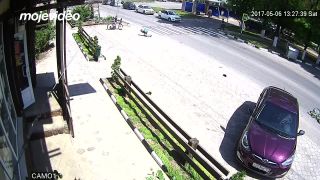 Motorkár zrazil dieťa na priechode (Rusko)