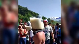 Chlastaj pivo, alebo sa utop! (Rusko)