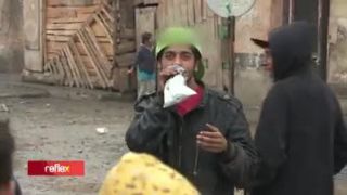 Cigáni fetujú riedidlo / toluén